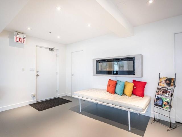 37 - 1444 Dupont St W