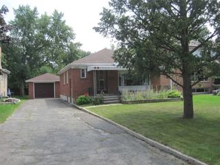 308 Mineola Rd E