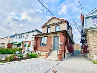 24 Manitoba St
