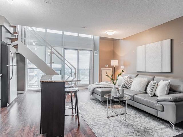 2110 - 155 Legion Rd N