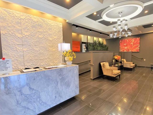 203 - 3563 Lake Shore Blvd W