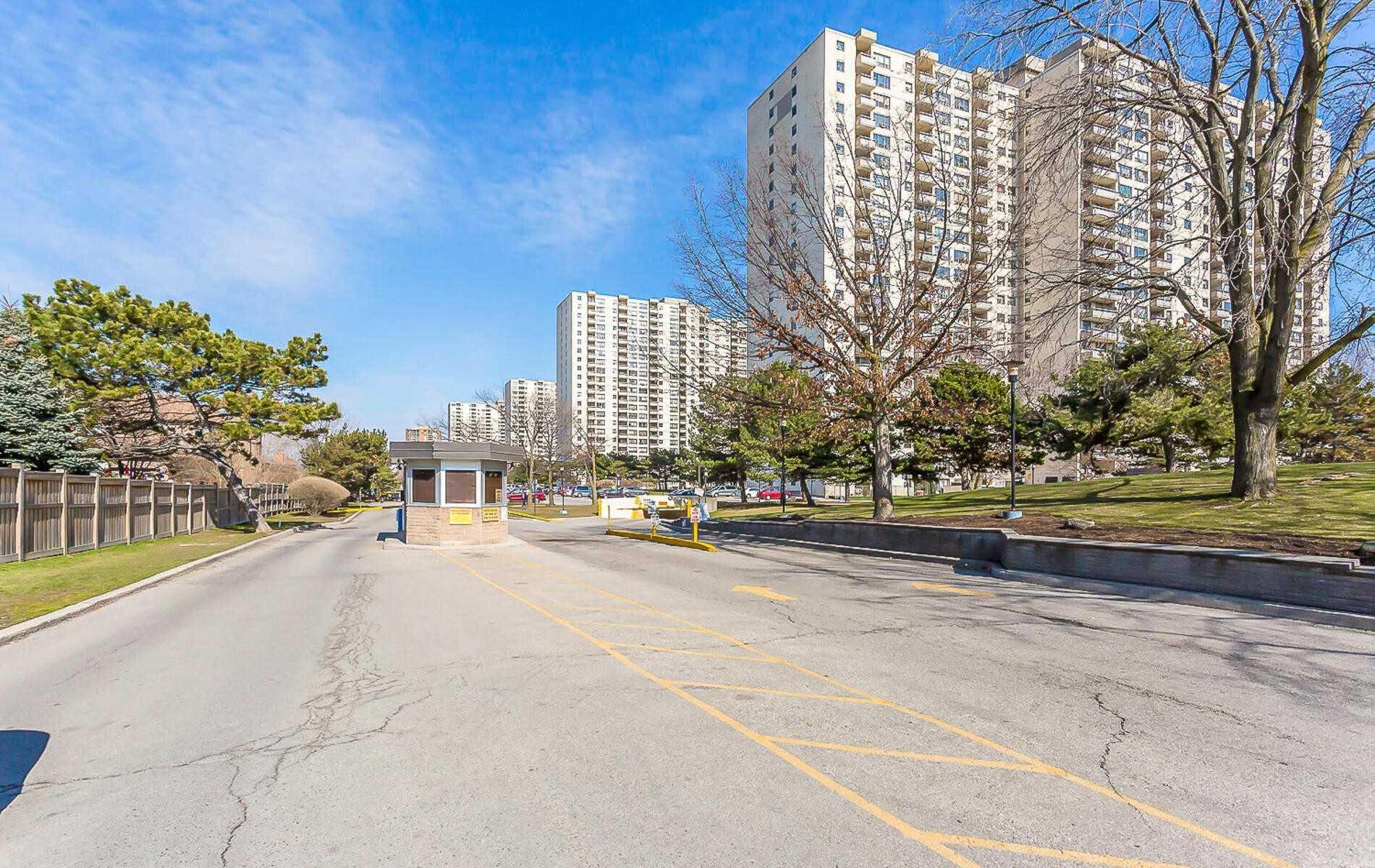 1114 370 Dixon Rd, Etobicoke Sold Conditional, W5426096 Property.ca