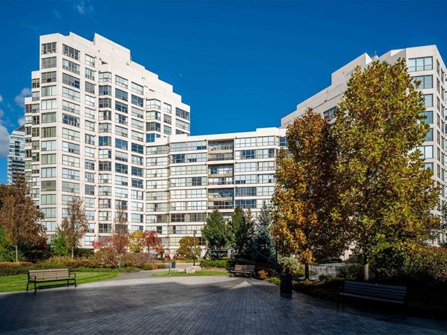 1203 - 2261 Lake Shore Blvd W