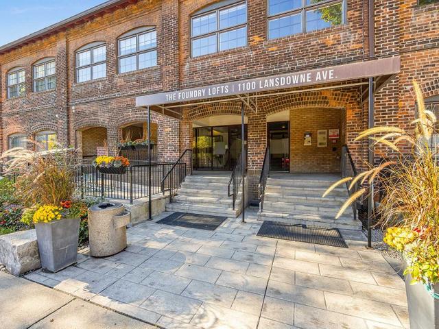 346 - 1100 Lansdowne Ave