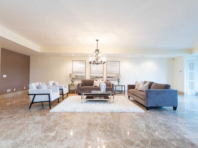 101/102 - 2095 Lake Shore Blvd