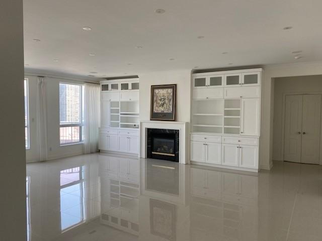 PH18 - 2111 Lake Shore Blvd W