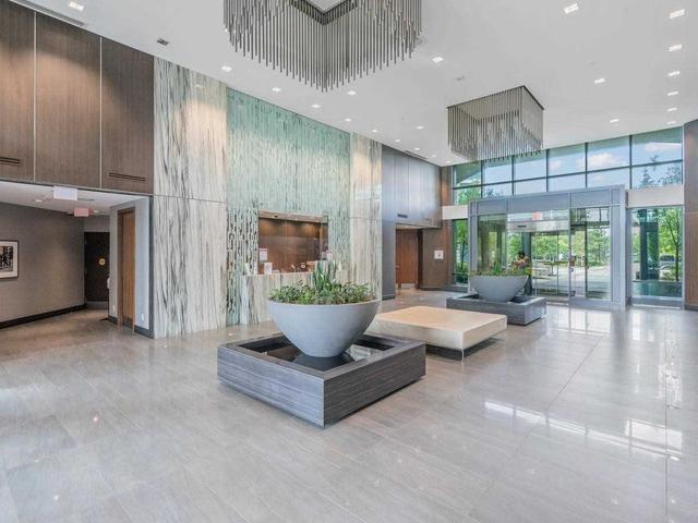 2009 - 215 Sherway Gardens Rd