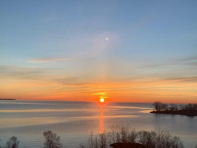 617 - 2095 Lake Shore Blvd W