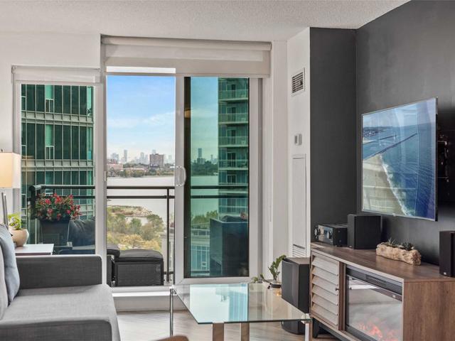 907 - 2121 Lake Shore Blvd W