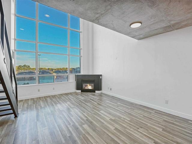 423 - 200 Manitoba St