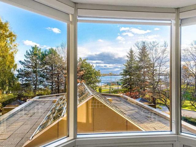 205 - 1 Palace Pier Crt