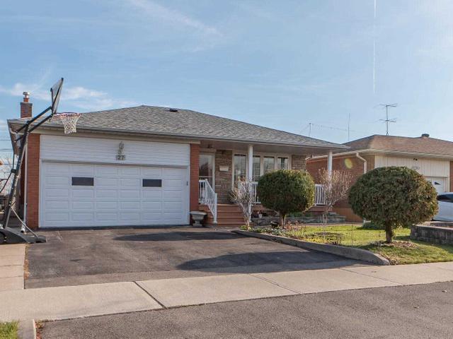 27 Maryhill Dr