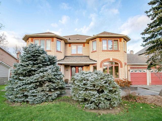 16 Viewmount Cres