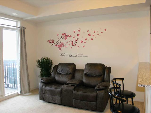 301 - 54 Sky Harbour Dr