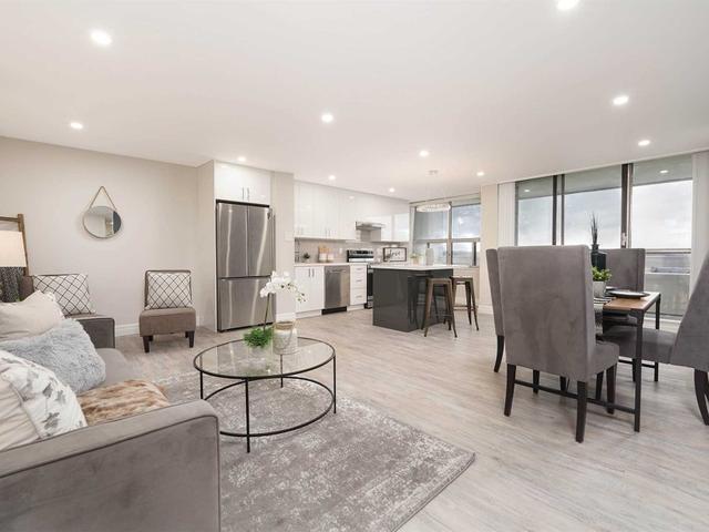 910 - 25 Kensington Rd