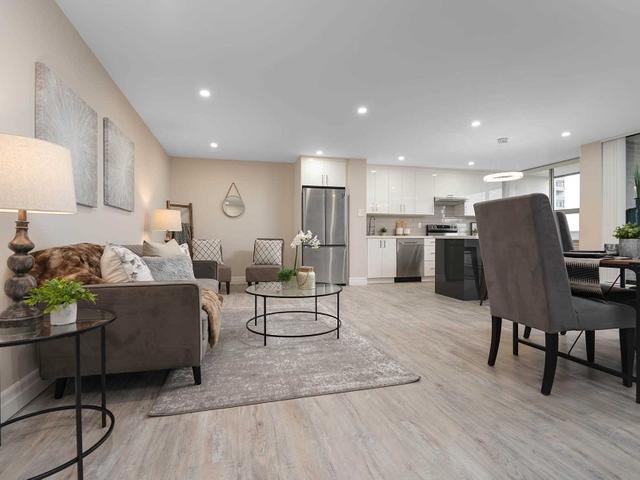 910 - 25 Kensington Rd