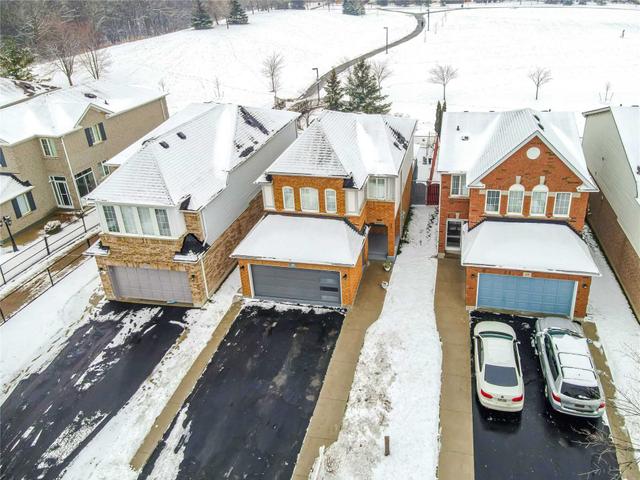 40 Willow Park Dr