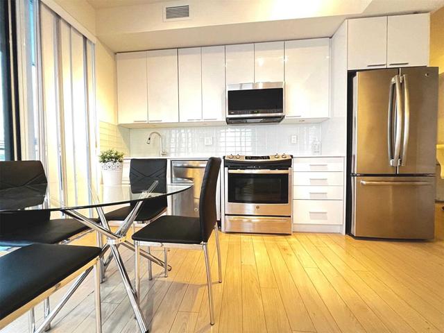 4207 - 10 Park Lawn Rd