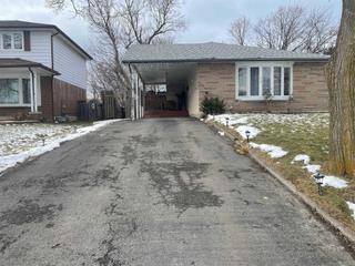 55 Ambleside Dr