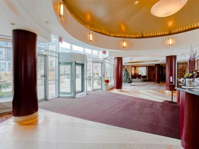 1002 - 2111 Lake Shore Blvd W