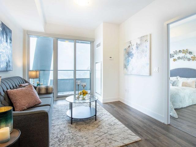 2219 - 30 Shore Breeze Dr