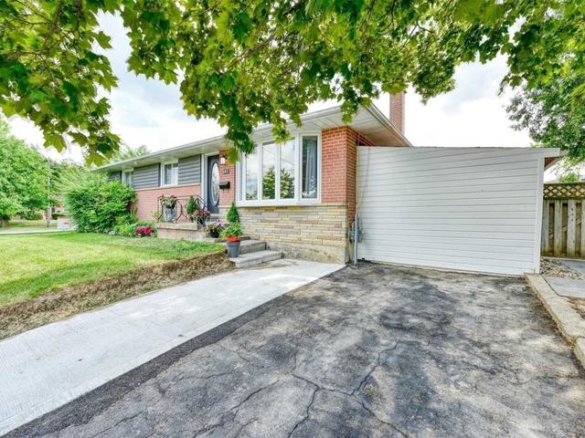 43 Stevens Cres