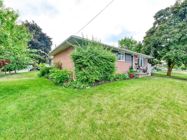 43 Stevens Cres