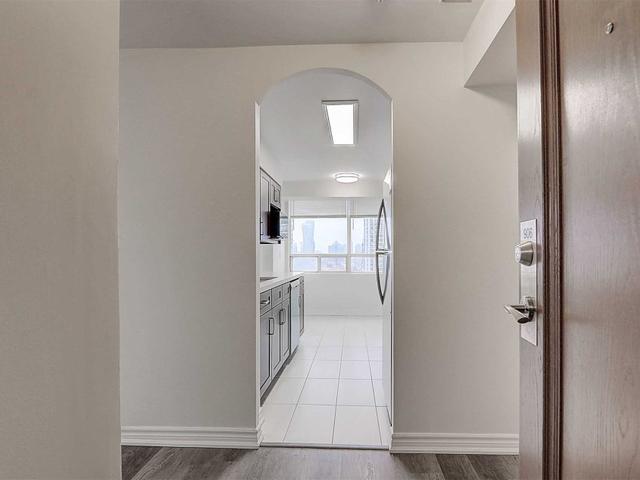 906 - 50 Kingsbridge Garden Circ