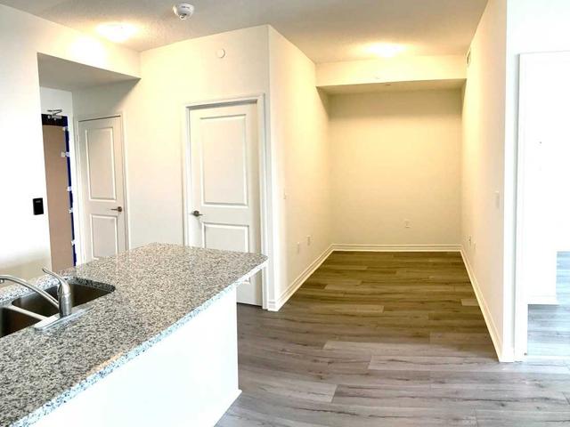 PH 112 - 349 Rathburn Rd W