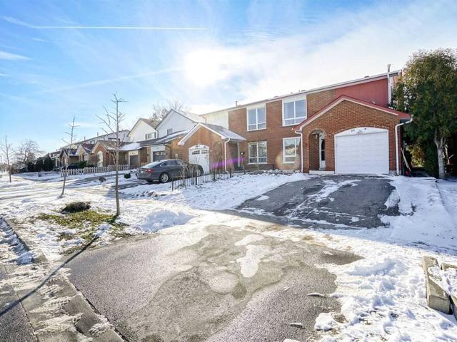 44 Hinchley Wood Grve