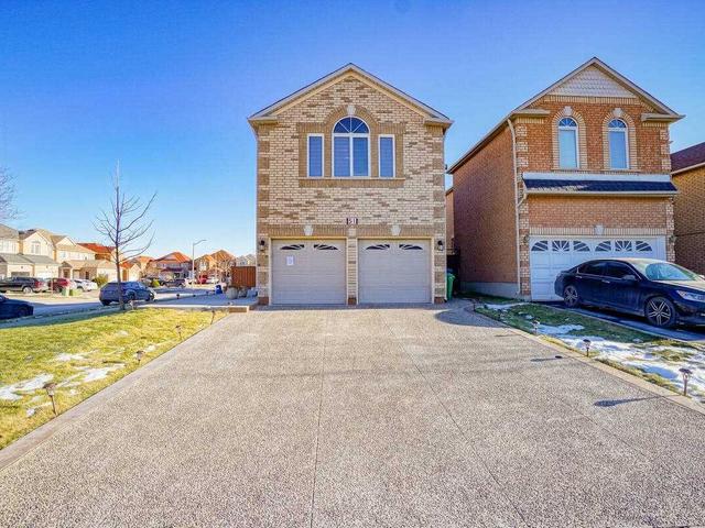 51 Summerdale Cres