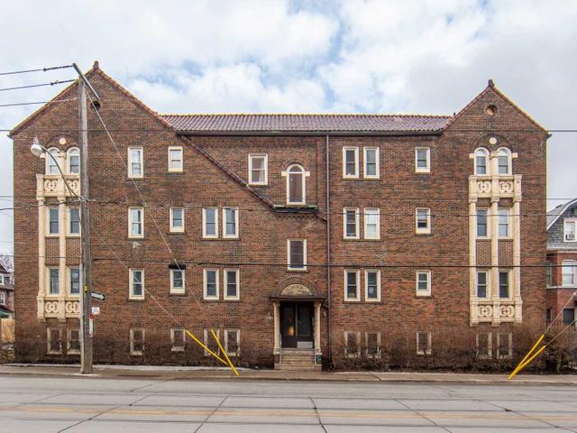 104 - 1340 King St W