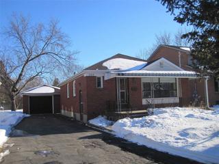 308 Mineola Rd E
