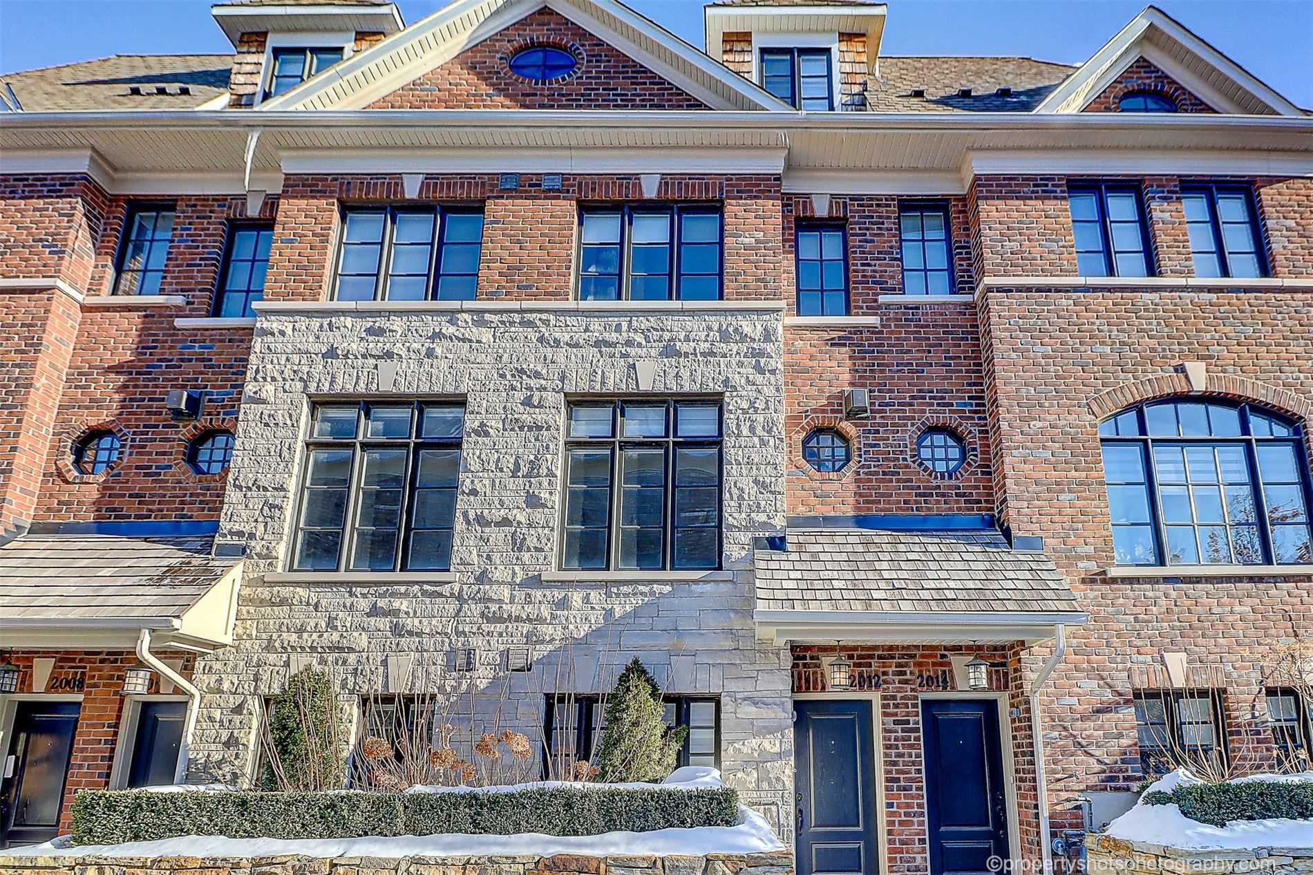 2012 Queensborough Gate, Mississauga Sold, W5484920 Condos.ca