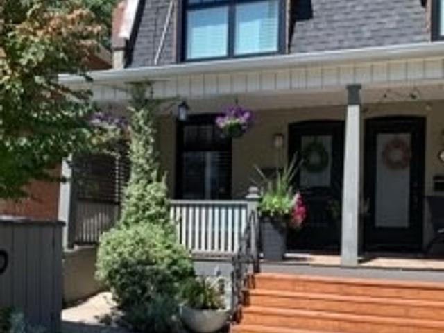 110 St Johns Rd