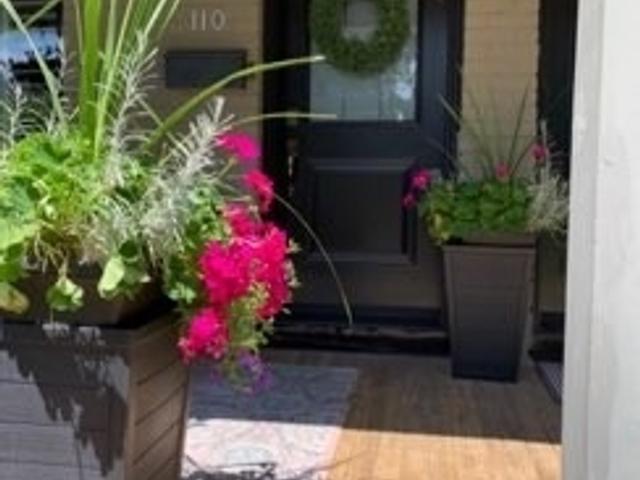 110 St Johns Rd