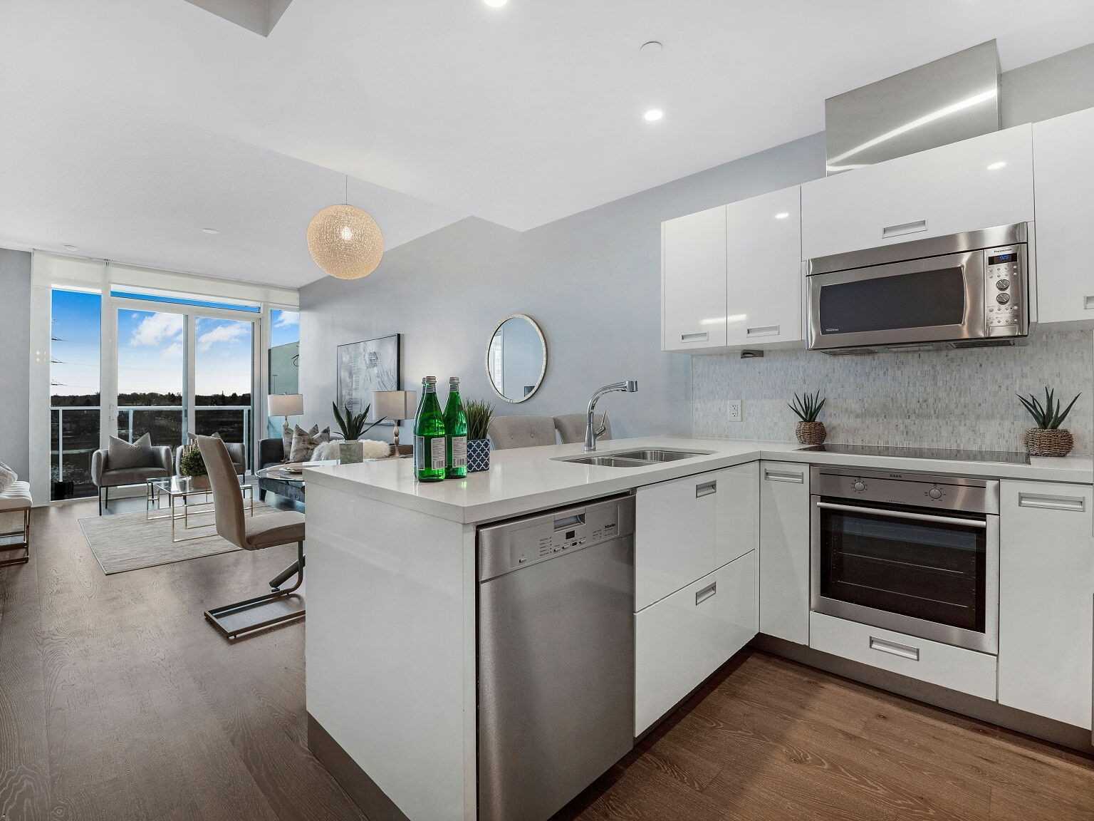 815 90 Park Lawn Rd, Etobicoke