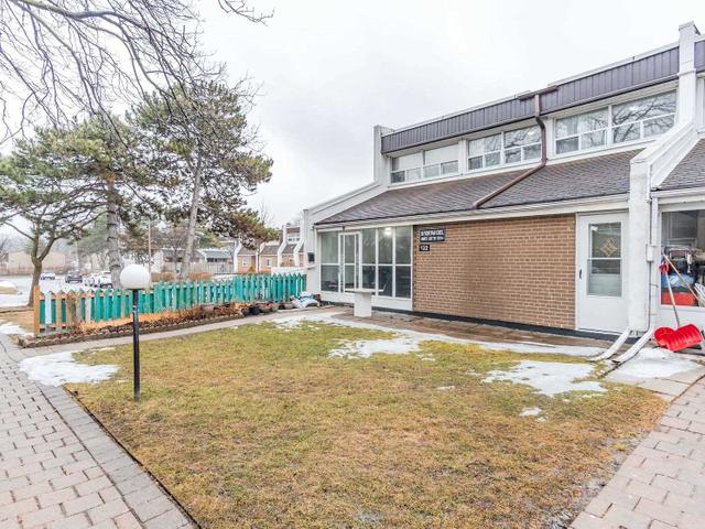 122 - 36 Venetian Cres