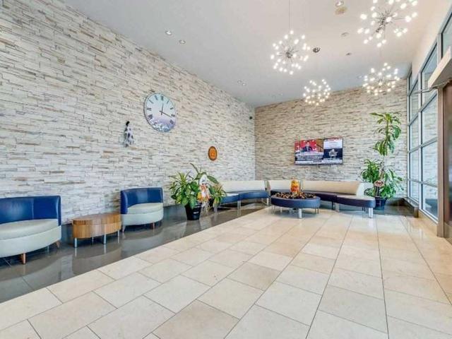 2710 - 3939 Duke Of York Blvd