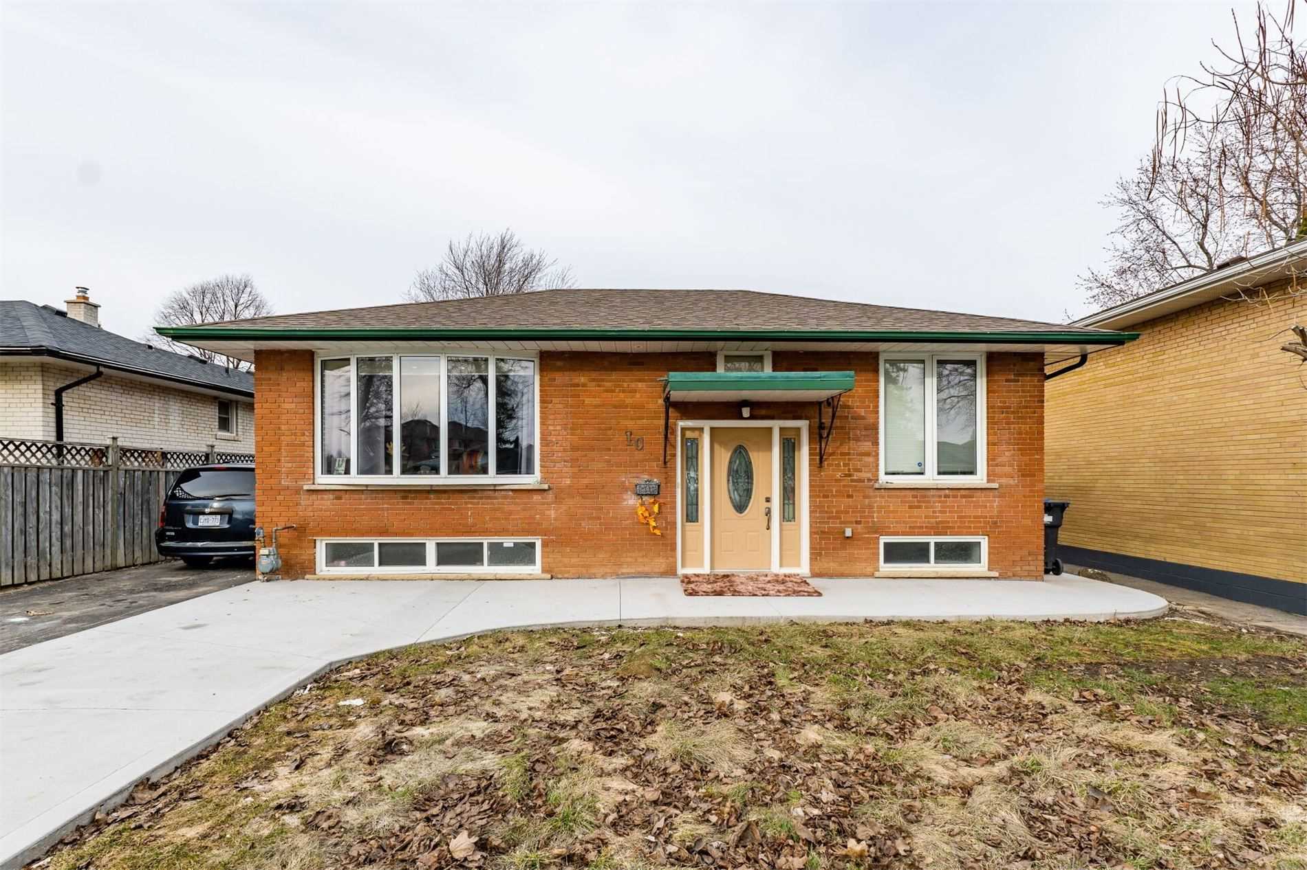 10 Grange Dr, Brampton Terminated, W5546328 Condos.ca