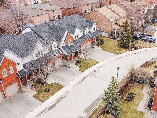 4 - 5223 Fairford Cres