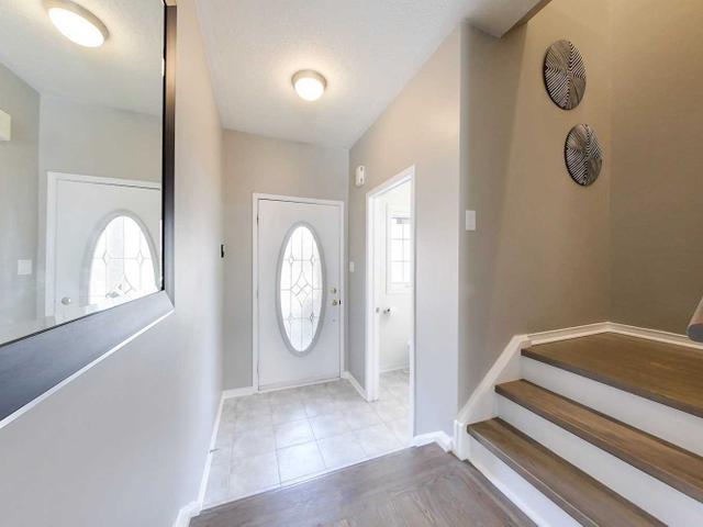 4 - 5223 Fairford Cres