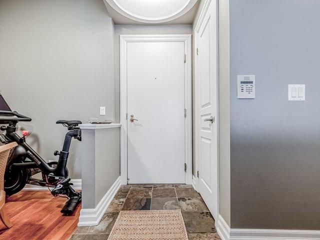 413 - 2083 Lakeshore Blvd W