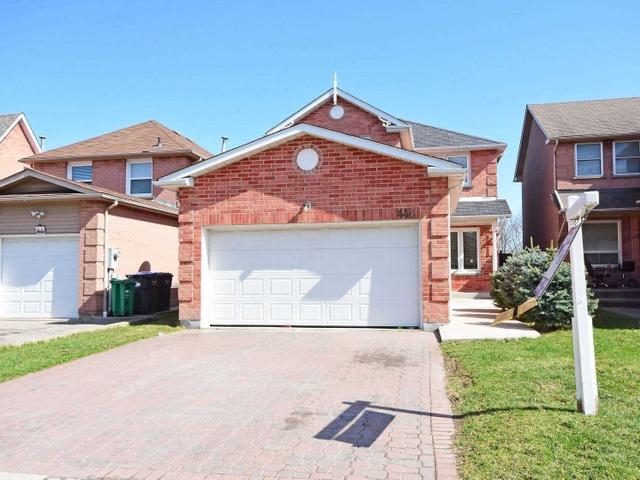 446 Luzon Cres