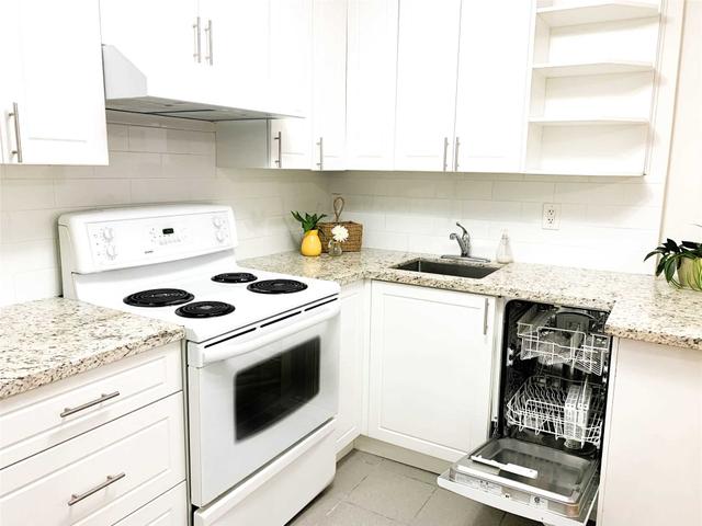 16 - 2696 Lakeshore Blvd W