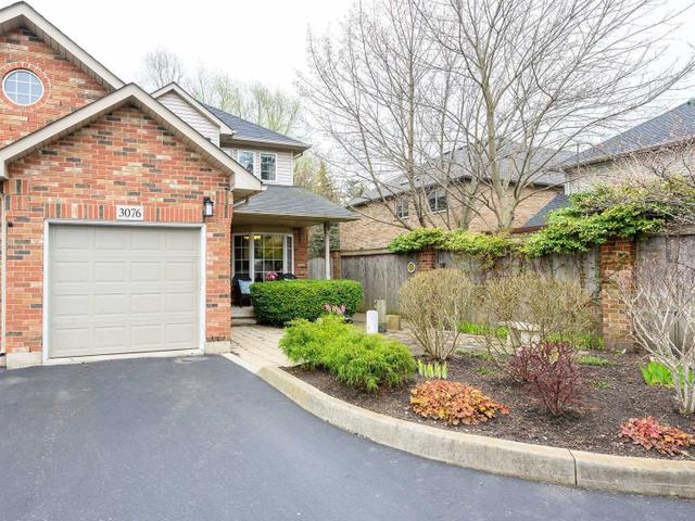 3076 Lakeshore Rd W