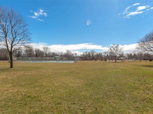 1410 Dewbourne Cres