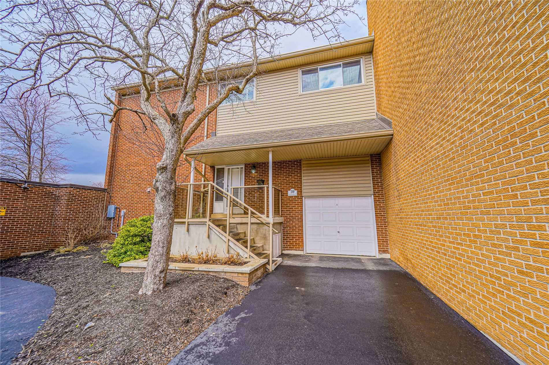 39 1370 Hampton St, Oakville For Rent 3,600 Condos.ca