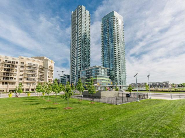 809 - 4070 Confederation Pkwy