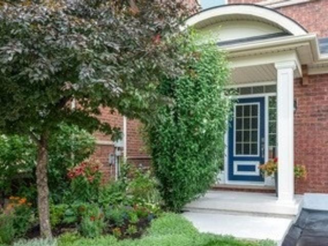 285 Landsborough Ave